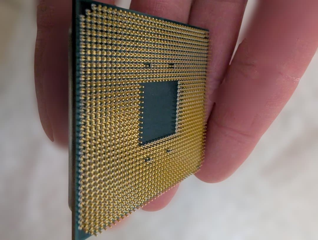 CPU AMD Ryzen 7 3700X CPU