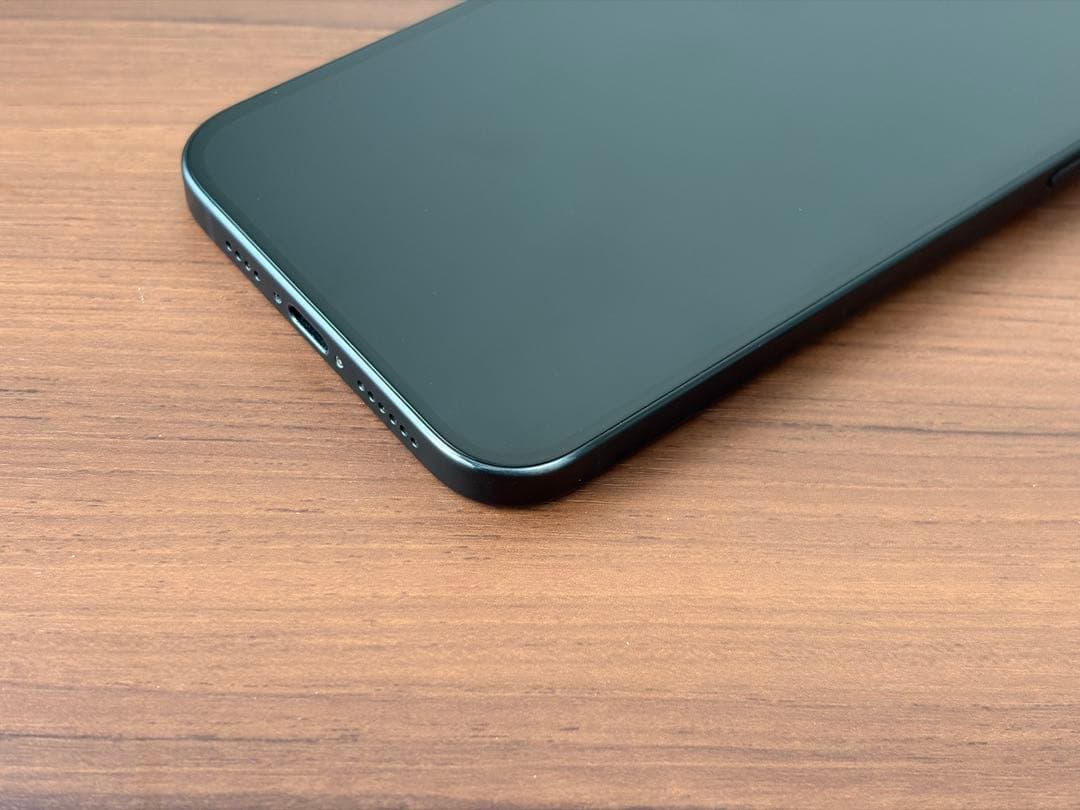 iPhone 15 Plus 128GB ブラック