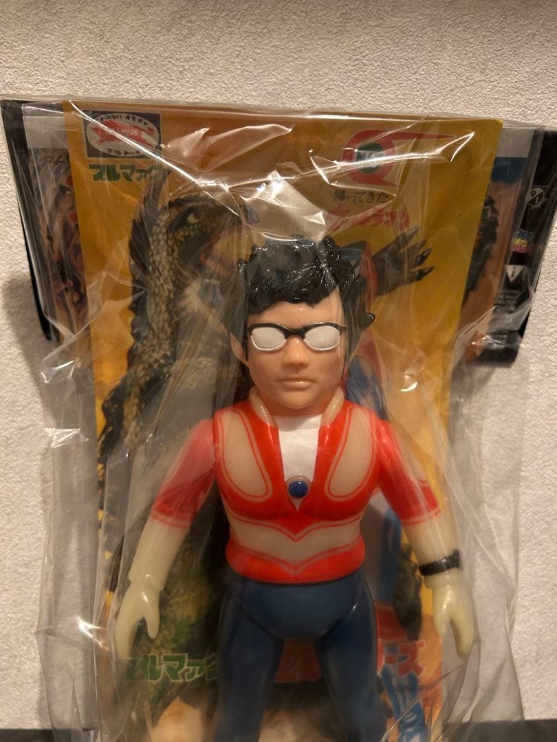 【メディコムトイ】庵野秀明×ウルトラマン ソフビ（蓄光）値下げ不可