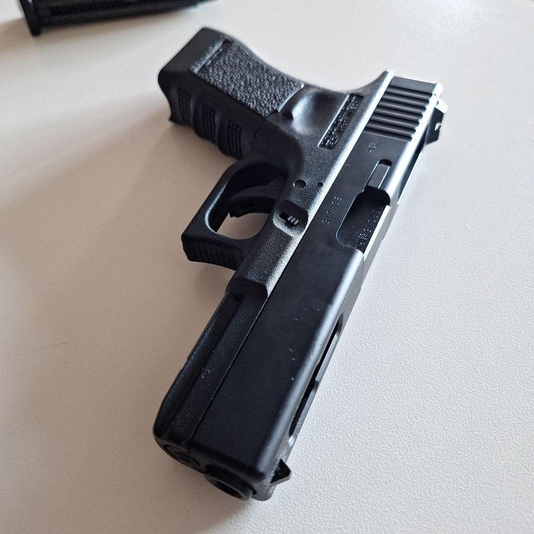 東京マルイ　18歳以上用　ガスブローバック　グロック18C マガジン付