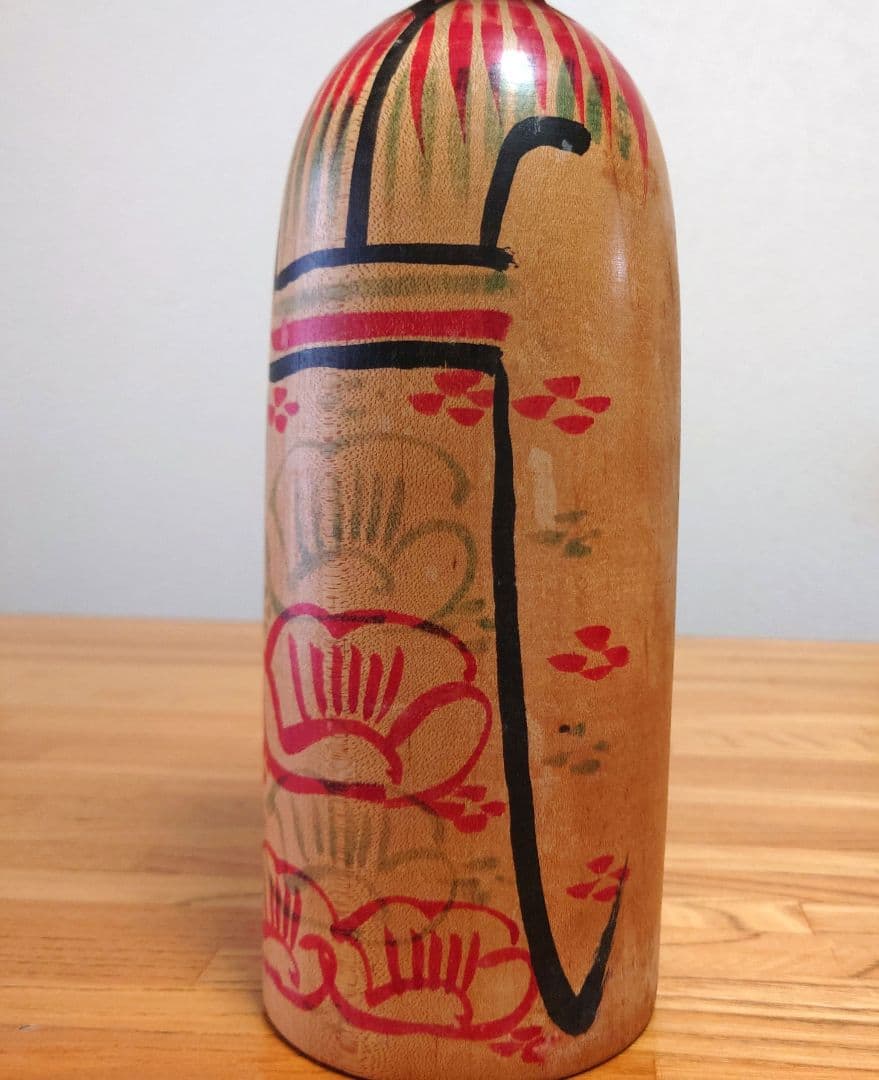 人間国宝小椋久太郎の伝統のこけし