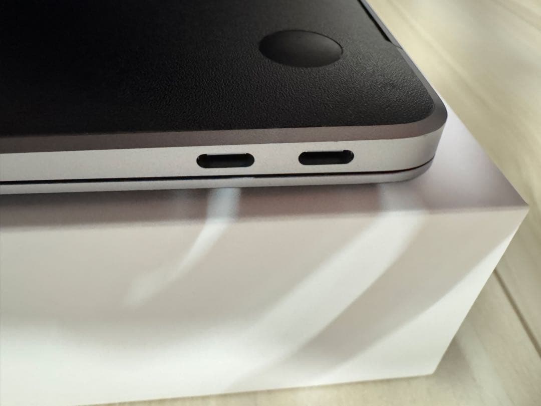 【スキンシール付き】MacBook Air M1 メモリ16GB／US配列