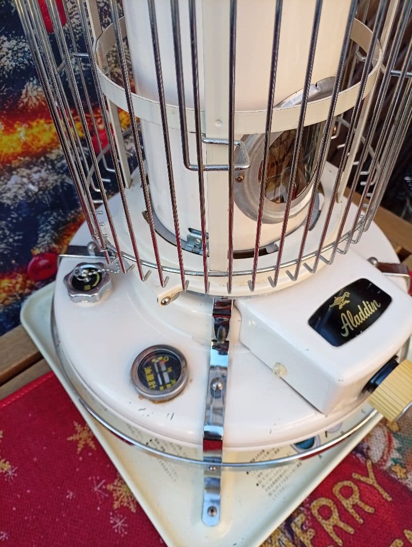 アラジン。純正芯交換済。メンテナンス済。取説付。ベージュ