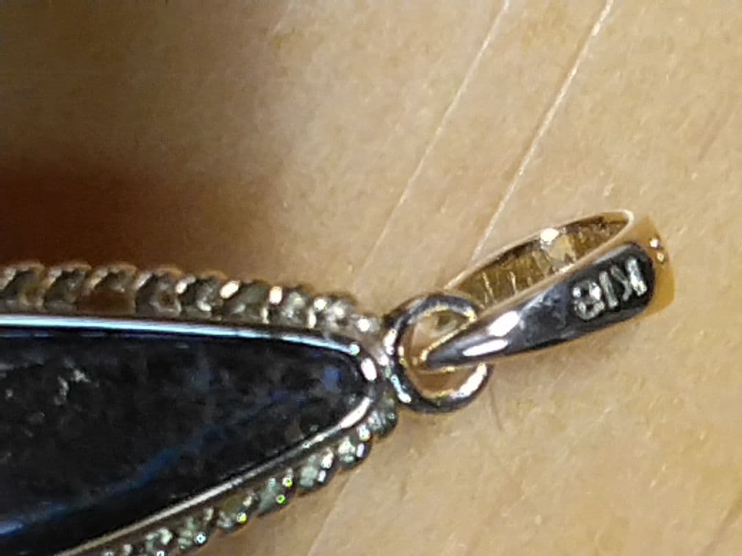 特別サービス品◆k18ボルダーオパール、ダイヤモンドつきペンダントトップ