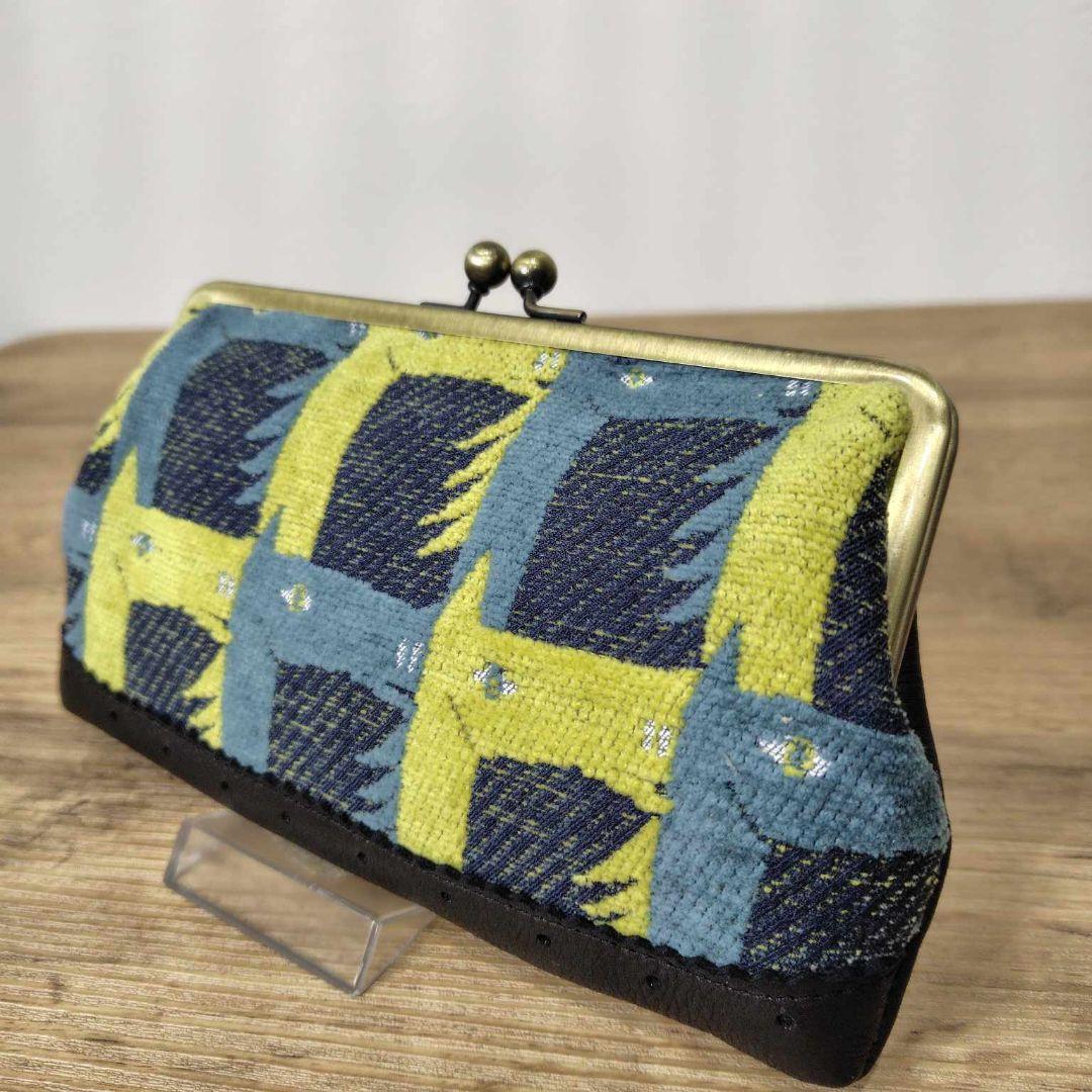 ミナペルホネン/thoroughbredサラブレットネイビー/がま口牛革長財布薄