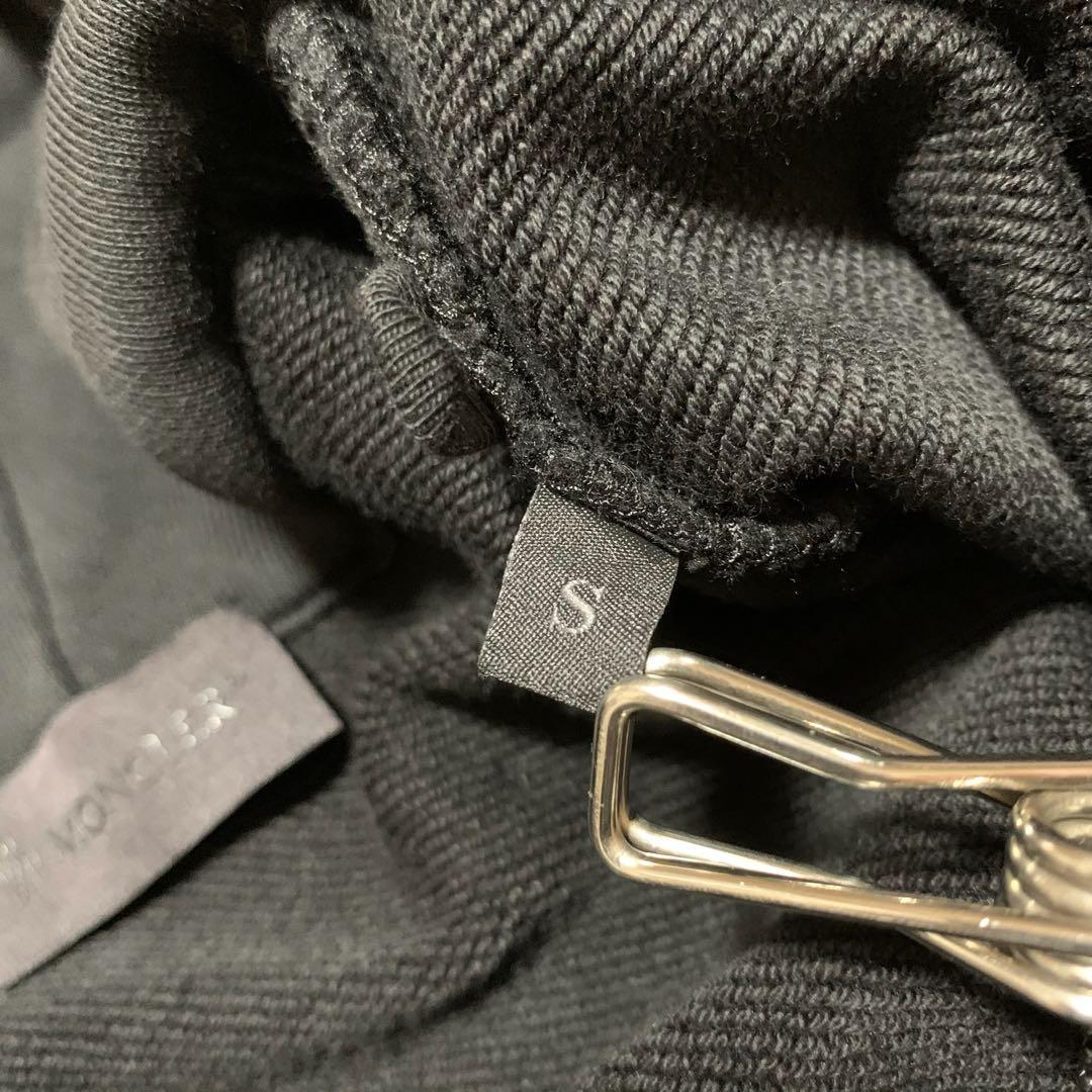 〔美品〕モンクレール　フードロゴ　黒　Ｓ　ジップパーカー　5P23