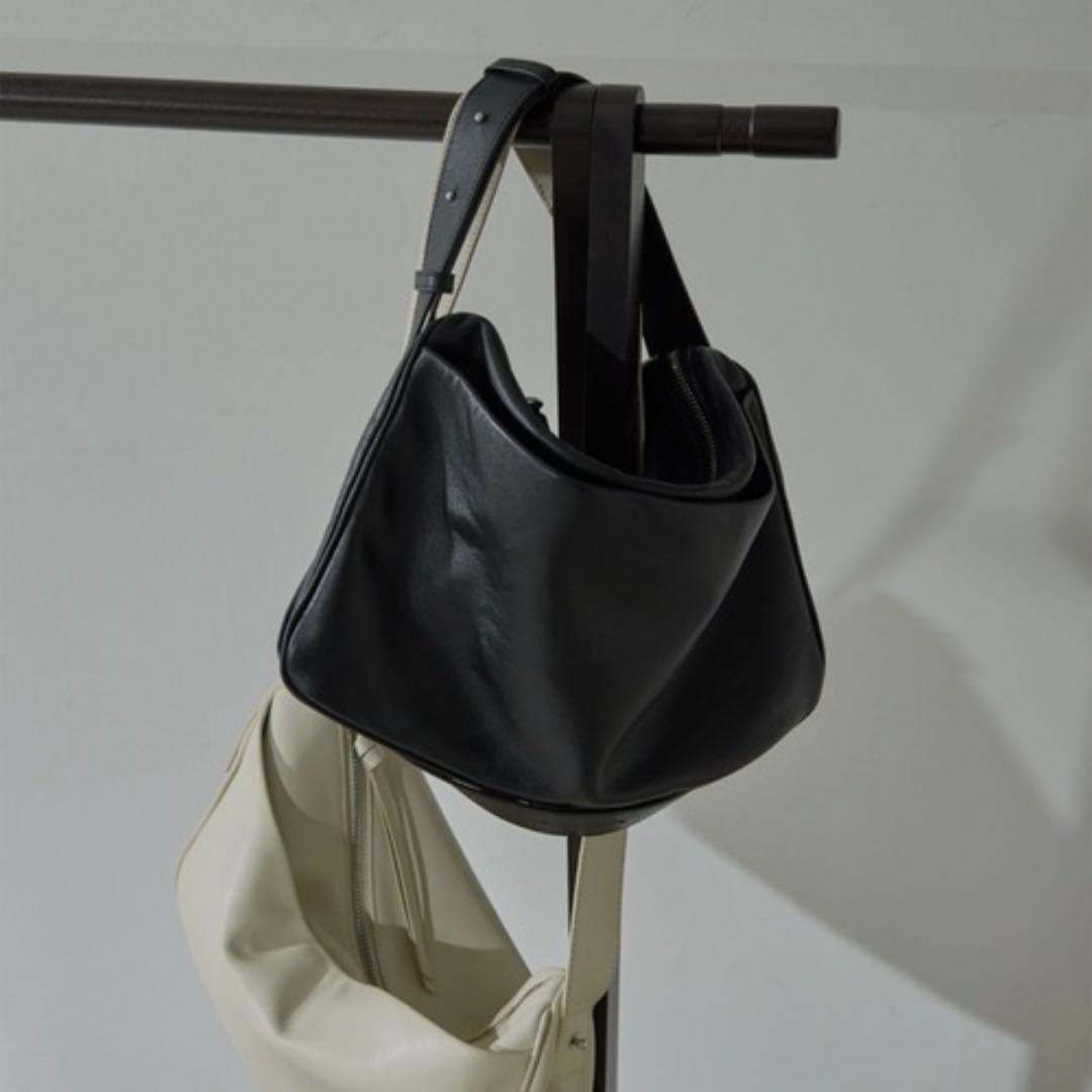 【ガリャルダガランテ】2.718ソフトスクエアショルダーバッグ 2WAY 本革