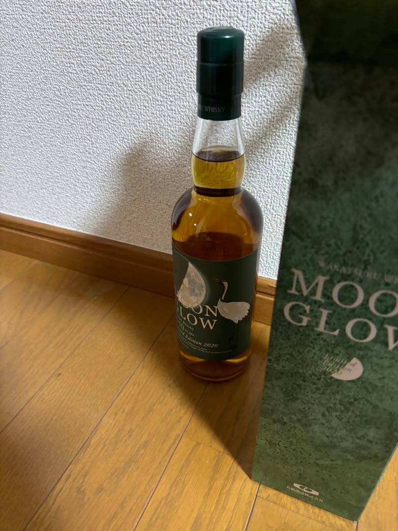 新品　MOON GLOW 750ml 若鶴　ウイスキー