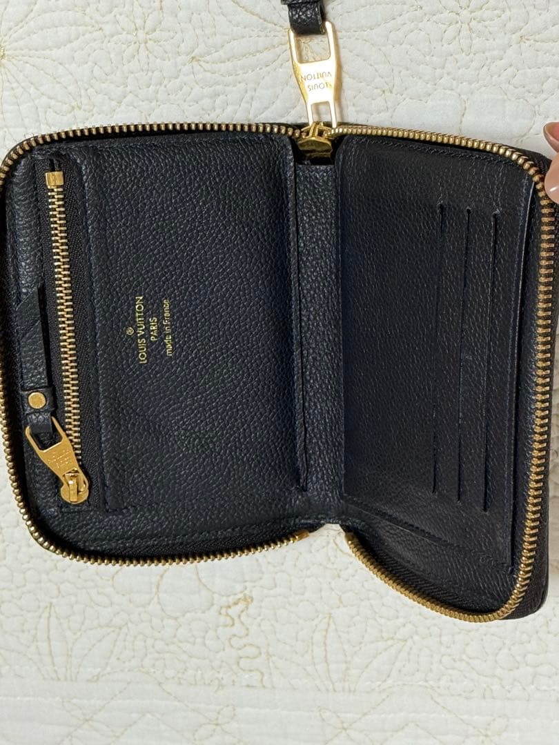 Louis Vuitton 濃紺 二つ折り財布