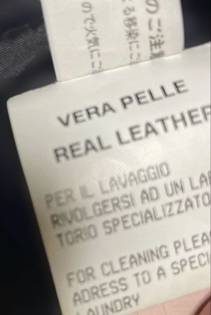 Dolce&Gabbana膝丈ブラックレザータイトスカート