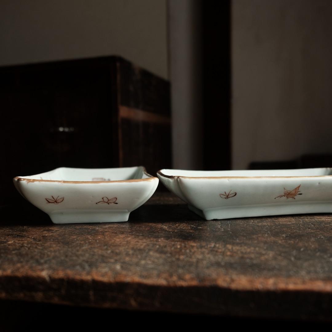 花と蝶々◆伊万里　花蝶文長方皿２客　刺身皿　芍薬　骨董・antiques 明治期