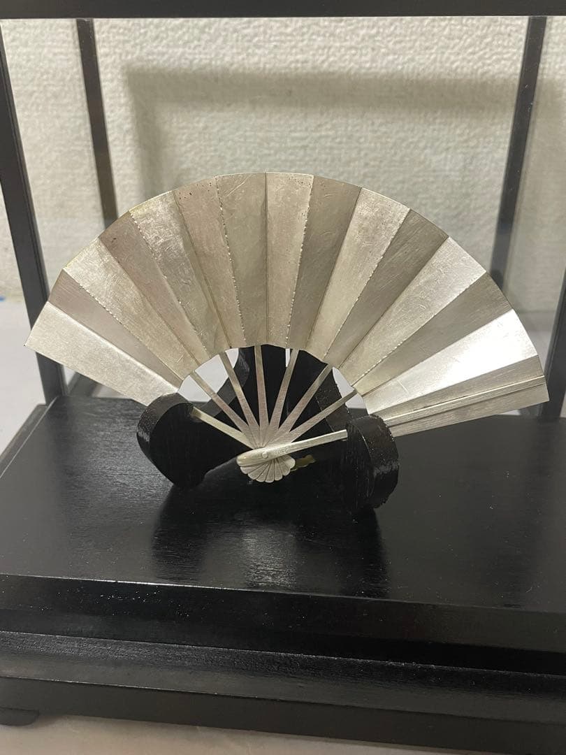 銀製　扇の置物　共箱付き　約37g