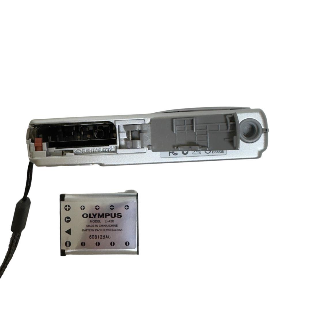 美品　OLYMPUS X-750　コンパクトデジタルカメラ