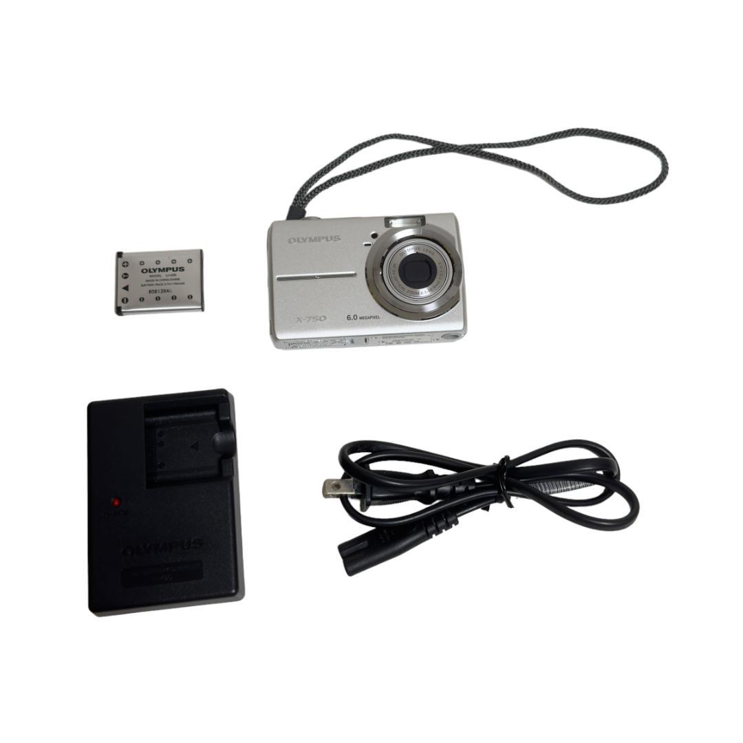 美品　OLYMPUS X-750　コンパクトデジタルカメラ