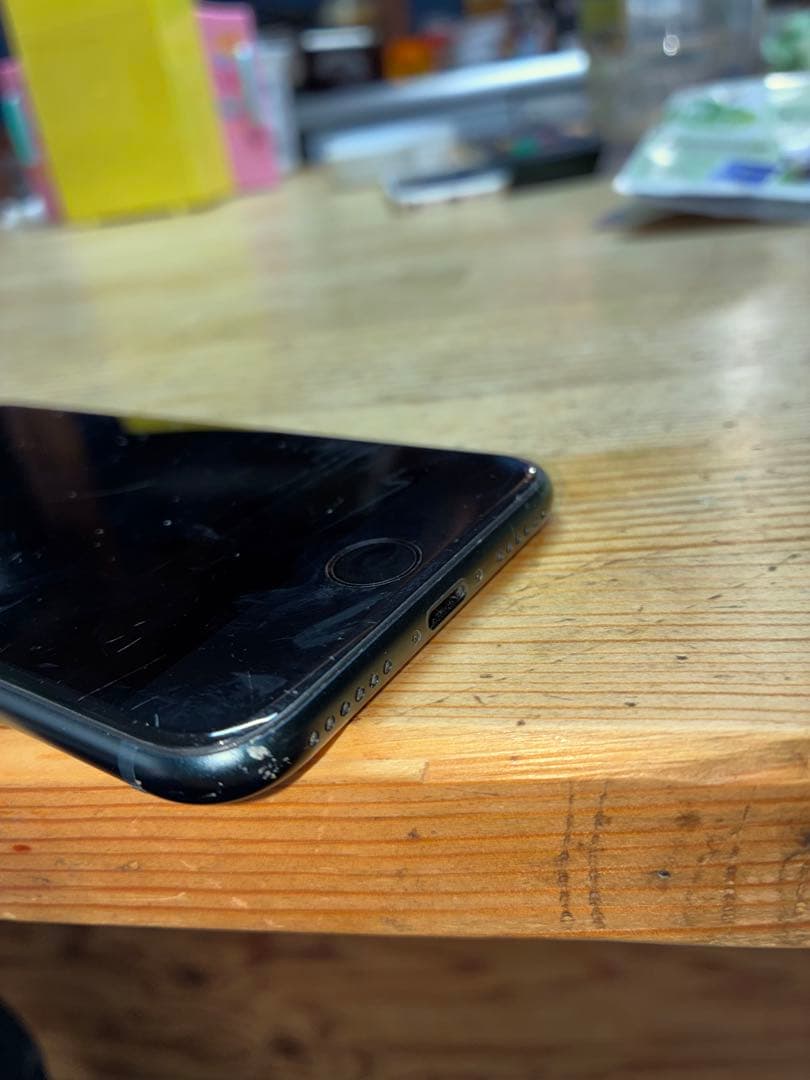 iPhone SE 第3世代　64gb ブラック