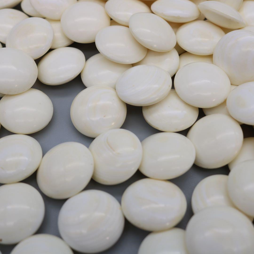 碁石　那智黒石　蛤碁石　厚み10㎜前後　36号？　桐箱入　白173個　黒179個