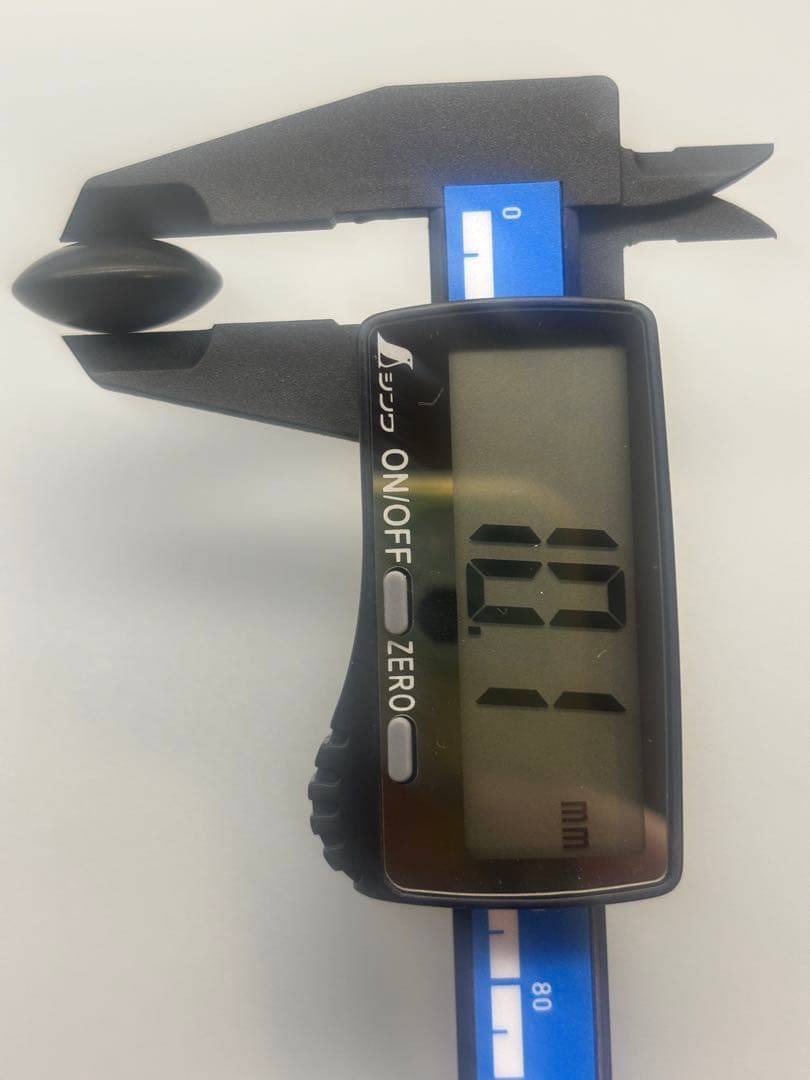 碁石　那智黒石　蛤碁石　厚み10㎜前後　36号？　桐箱入　白173個　黒179個