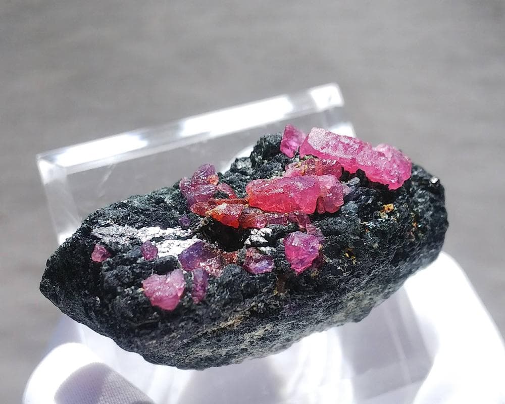 383 ルビー / ピンクサファイア ウィンザー産