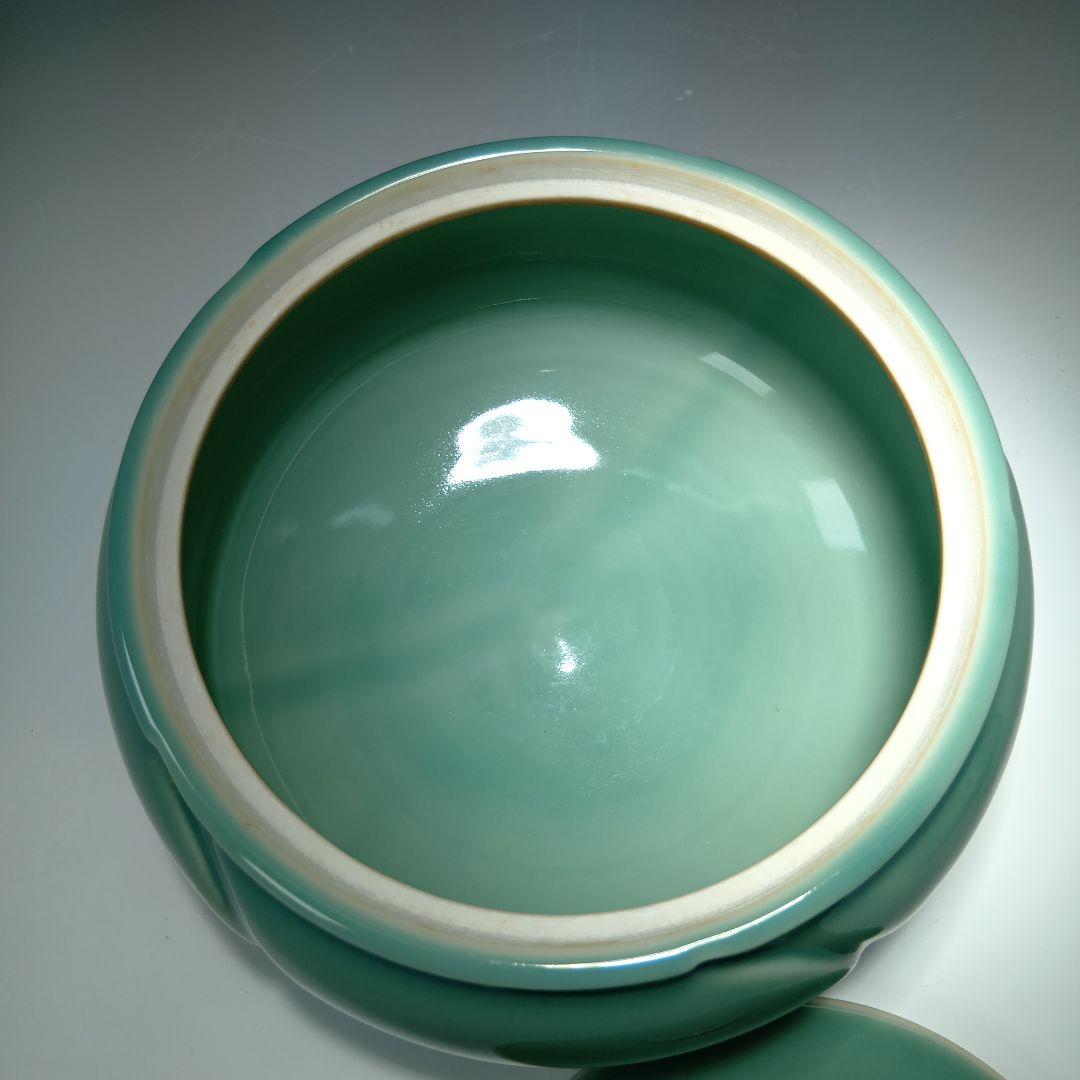 値下げ茶道具　加藤藤山作　青磁捻梅水指　 共箱　美品