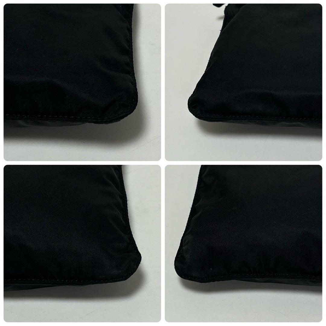 t33【美品】プラダ　三角ロゴ　ナイロン　ブラック　ショルダーバッグサコッシュ.