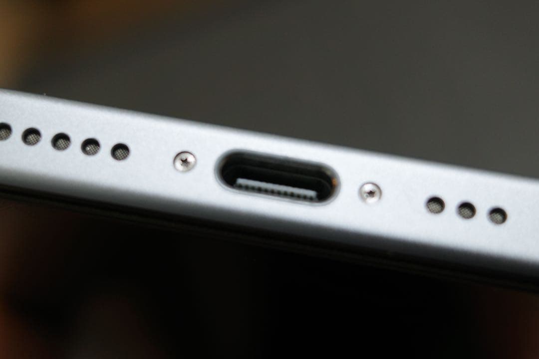 Apple iPhone 15 256GB SIMフリー ブルー 最大容量99%