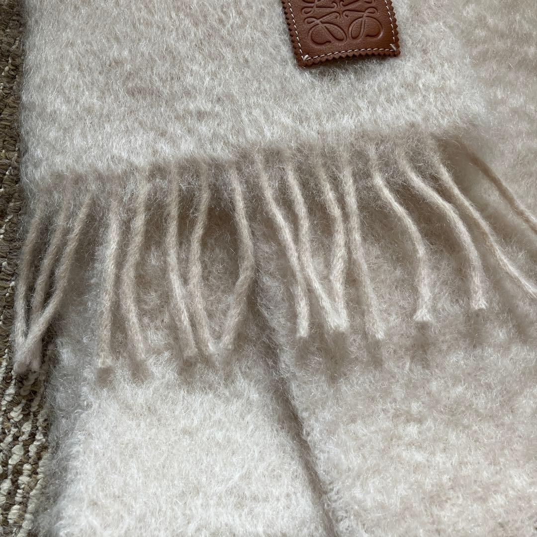 ロエベ　マフラー　(専用です)