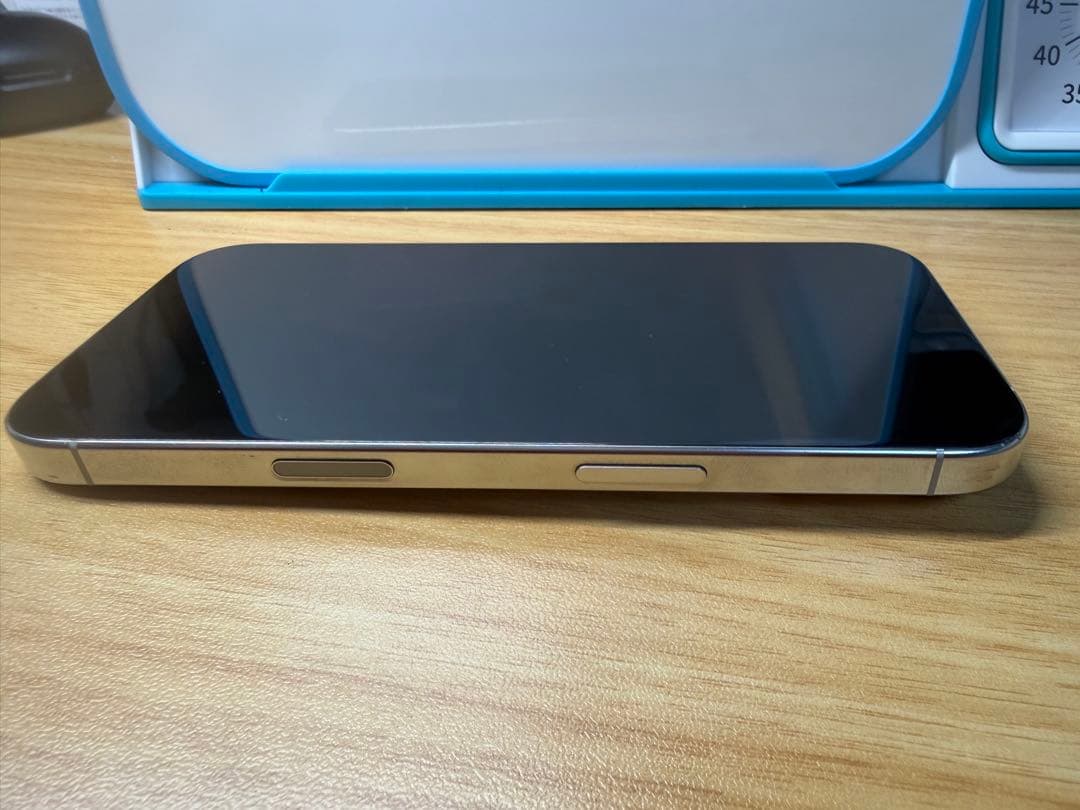 iPhone16 Pro ホワイト256GB バッテリー93％