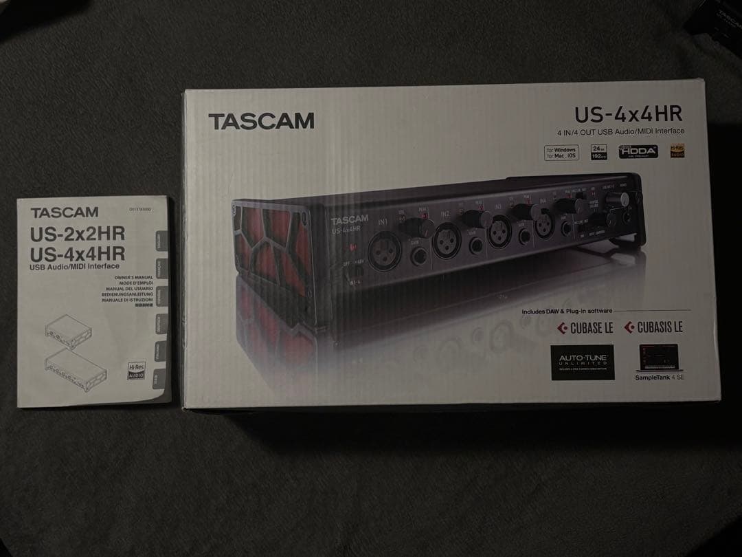 TASCAM US-4x4HR オーディオインターフェイス