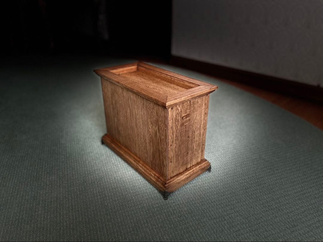 ハンドメイド　クラシックデザイン　木製収納箪笥　スチール缶　レトロ　コレクション