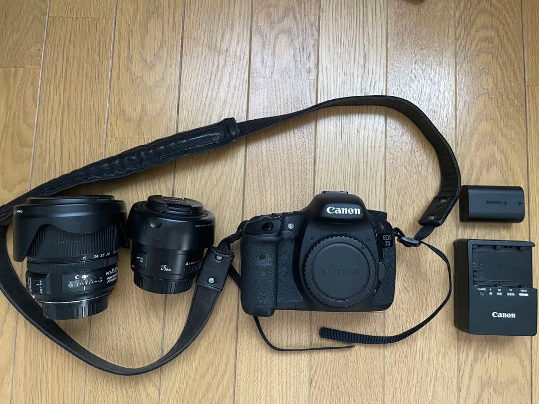 EOS 7D・ボディ／標準レンズ／単焦点レンズ　セット