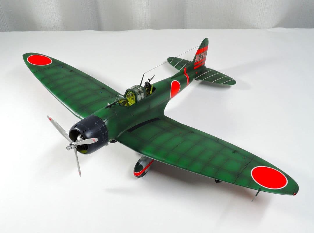 【模型完成品】ハセガワ 1/48 愛知 九九式艦上爆撃機 一一型 ミッドウェー島