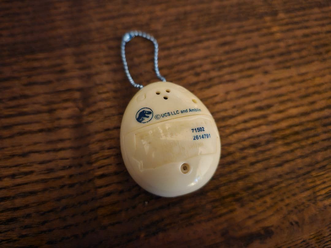 ジュラシックワールド　たまごっち　2個セット　アンバー　ホワイト