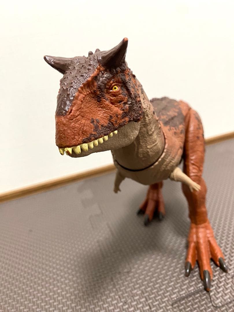 【美品】ジュラシック・ワールドカルノタウルスアロサウルス