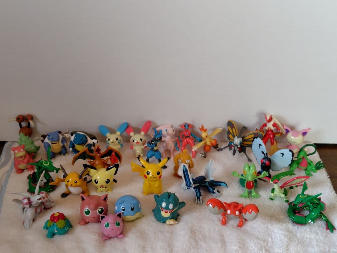ポケモンフィギュア　モンポケ　TOMY　任天堂