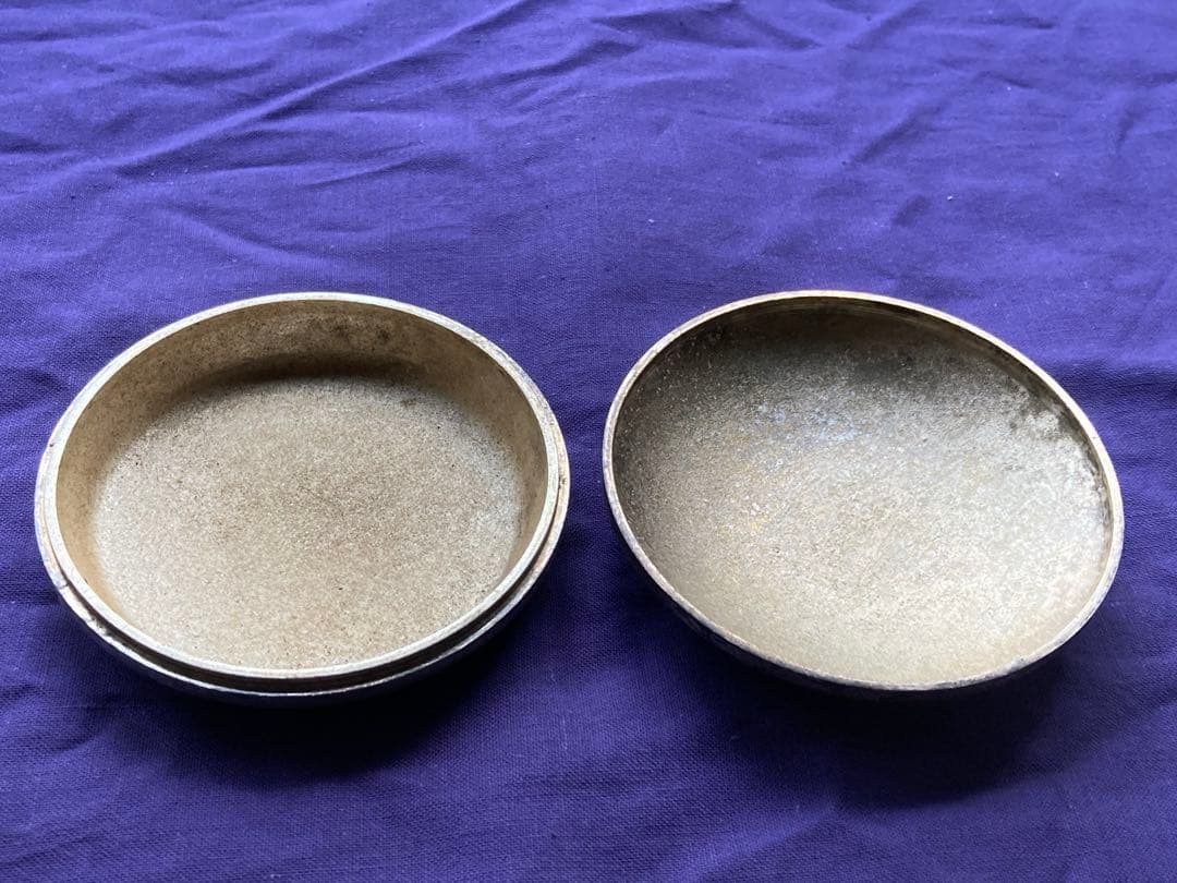 大幅値下げ‼️ 美品！　瑞両　金属製香合　菊・笹・梅など精緻な柄物