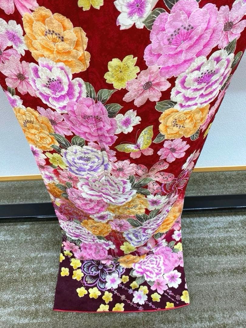 振袖 刺繍 銀彩 ストーン 牡丹 紋意匠 身丈169cm 撥水加工済