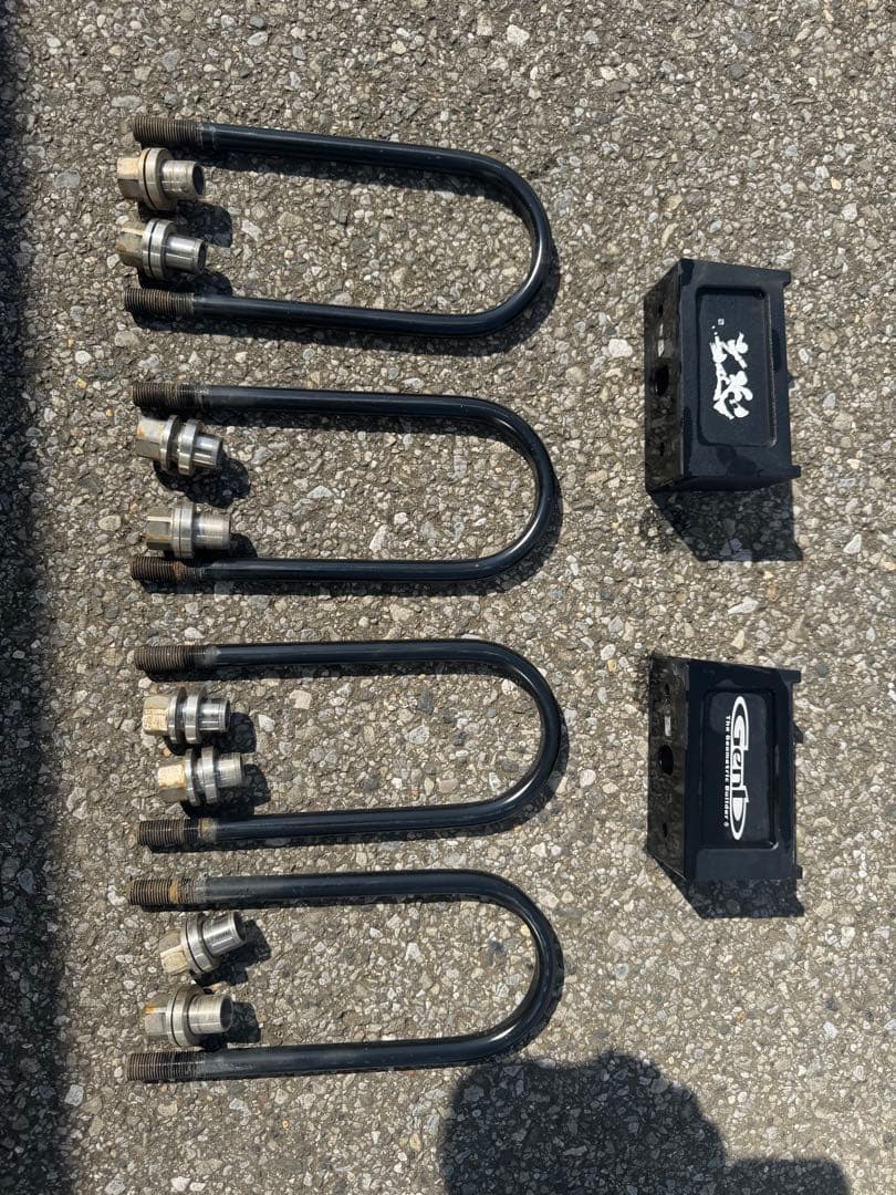 ハイエース　200系　Genb 2.5インチ　ローダウンブロック