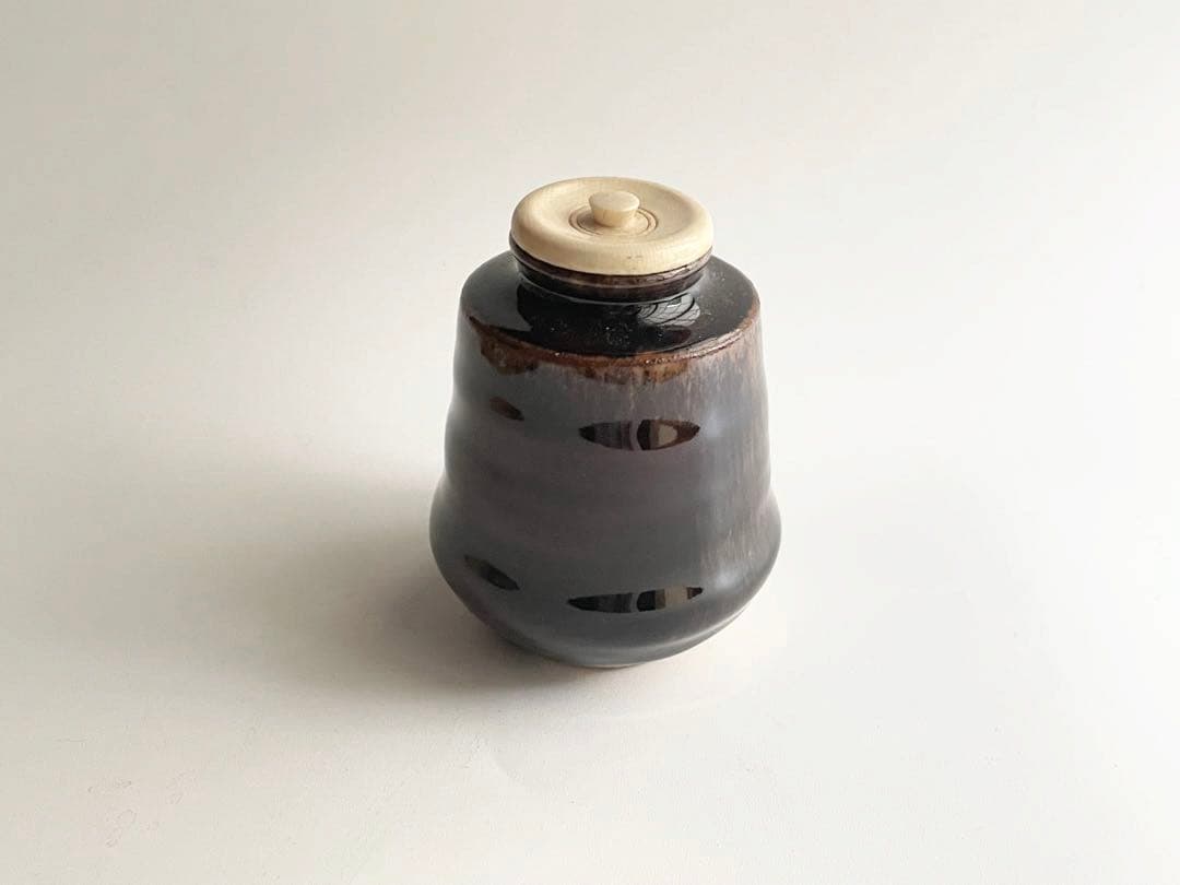 茶道具　出雲焼茶入　藤井誡堂書付　銘　閑居　共箱　肩衝茶入　棗