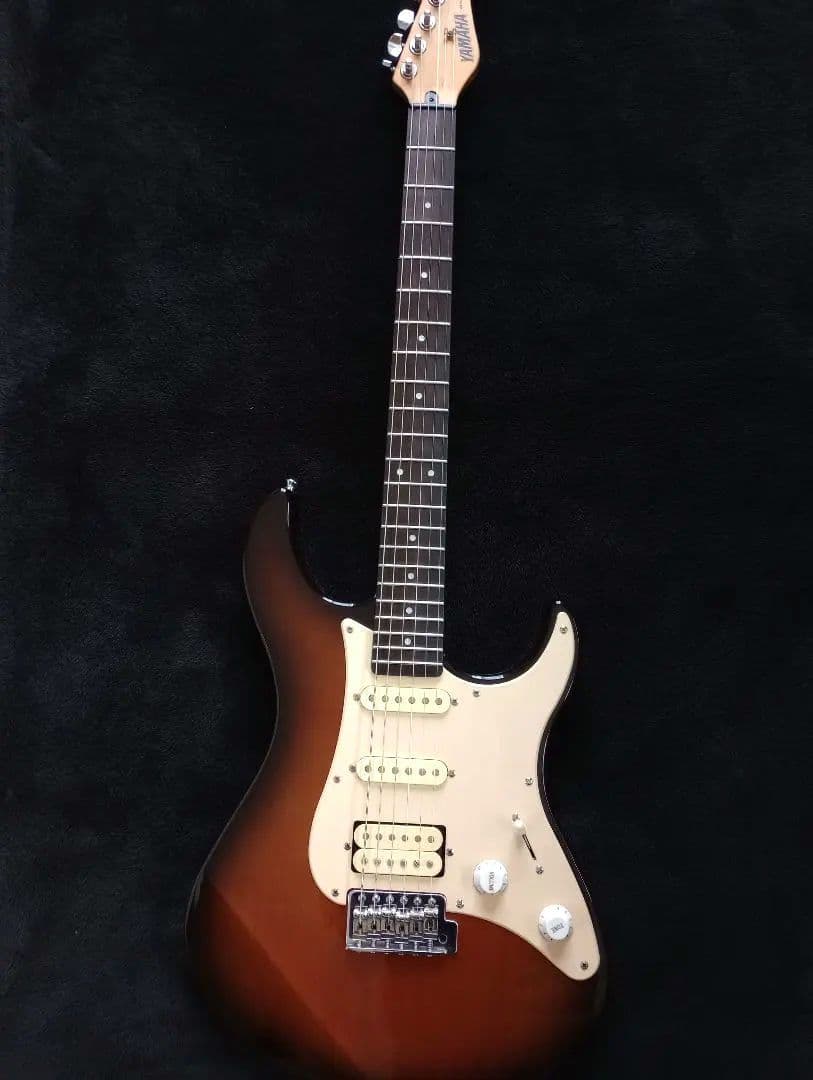 YAMAHA ヤマハ エレキギター YGS 112T サンバースト