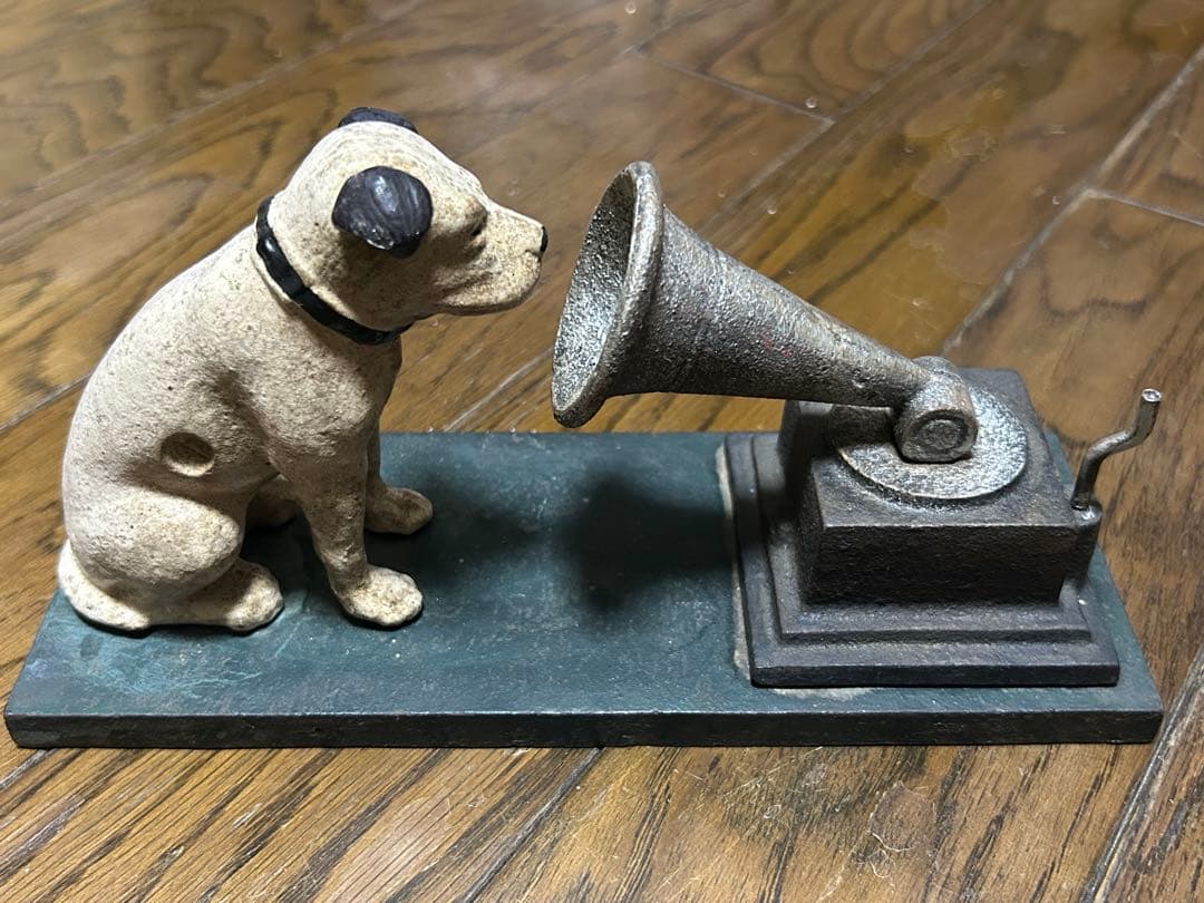 犬と蓄音機の金属製装飾品　レア商品　レトロ　昭和
