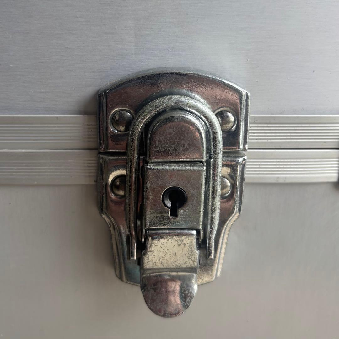 7インチ レコード アルミ ハードケース 鍵付き