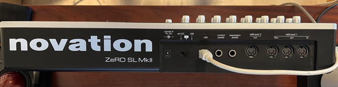 Novation ZeRO SL MkII MIDIコントローラー