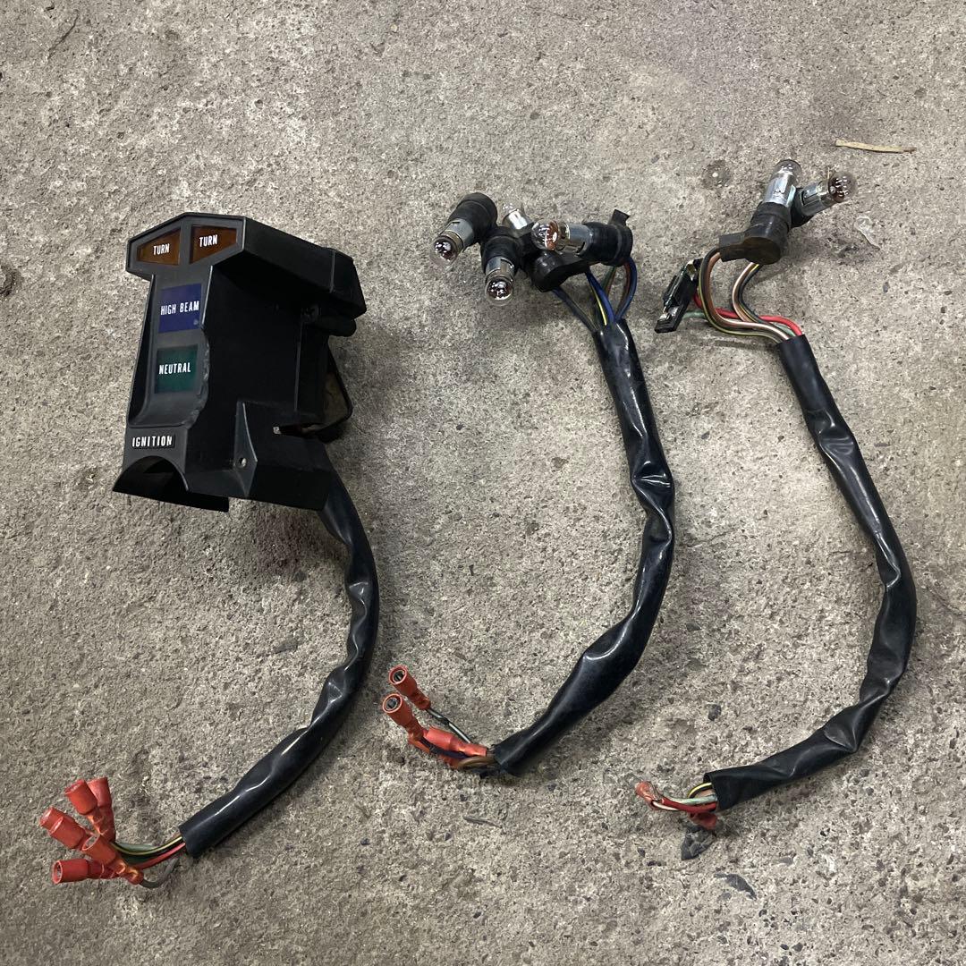 カワサキ　Z400FX メーター回り