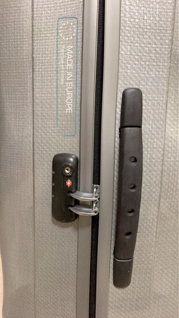 samsonite スーツケー スグレー 大容量軽量 4輪TSAロック