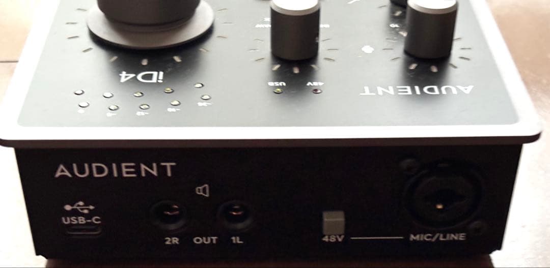 Audient iD4 MkII USBオーディオインターフェース