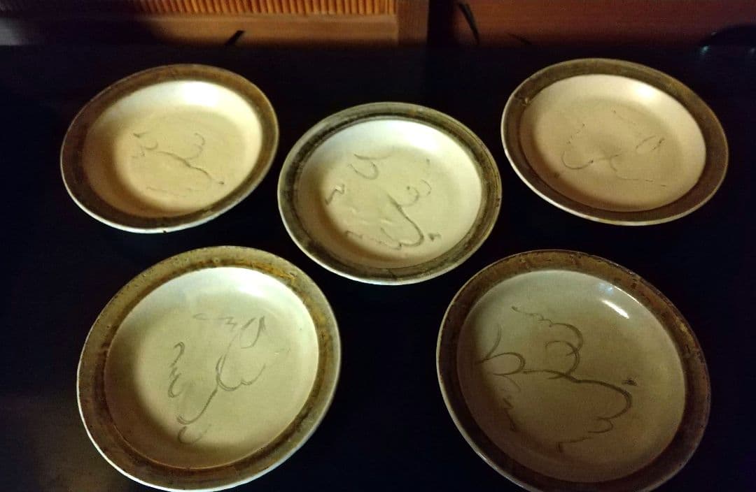 骨董 明治の酒津焼　秋草芒に虫の図　丸皿四枚！渋い