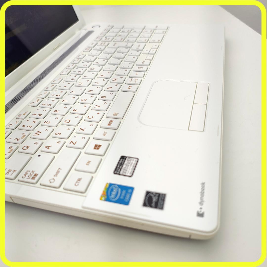 白　新品SSD256GB⭐️windows11　ノートパソコン　カメラ　785