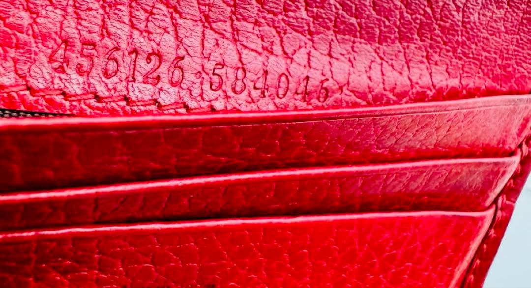 「希少」GUCCI グッチ　マーモント　二つ折り財布　男女兼用