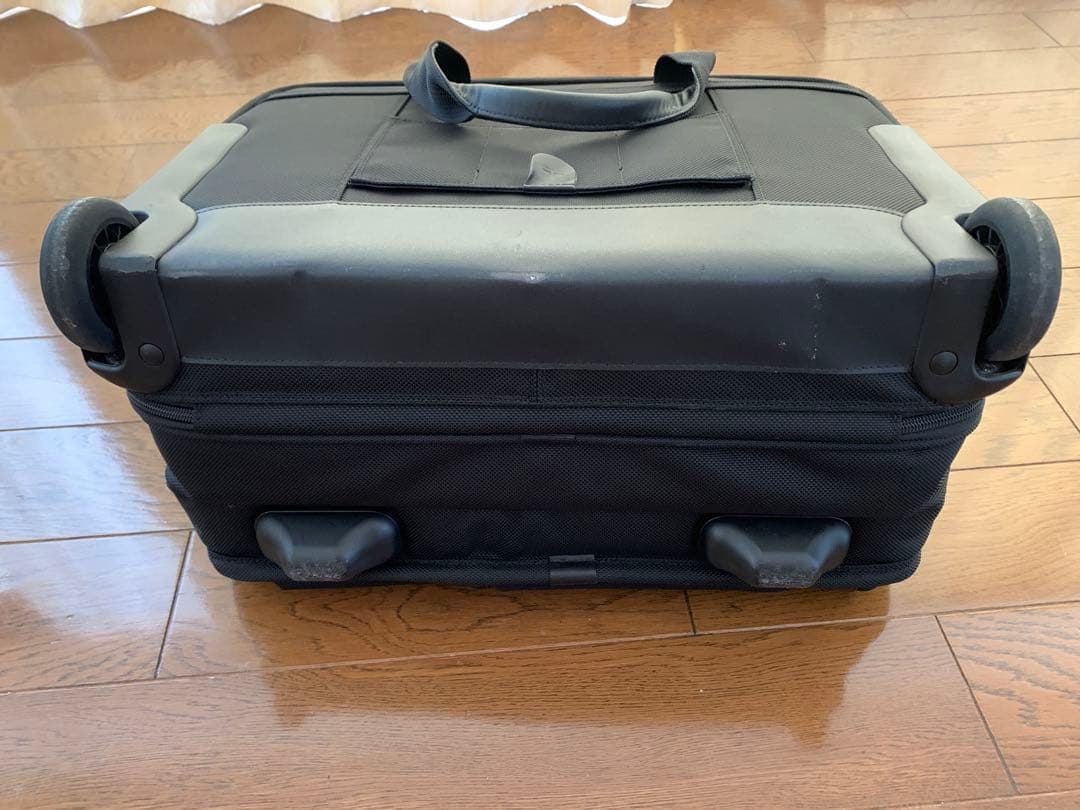 TUMI ビジネスキャリーバッグ　機内持ち込み