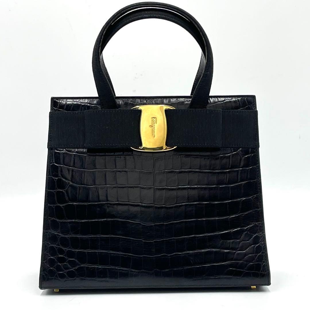 美品● フェラガモ ハンドバッグ ヴァラリボン 金具 クロコ ブラック レザー